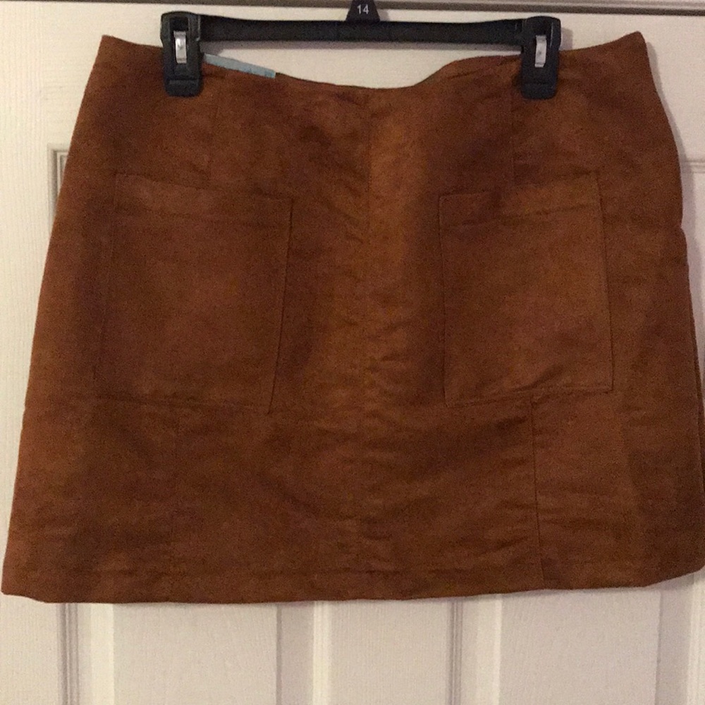 NWT! Tan suede skirt